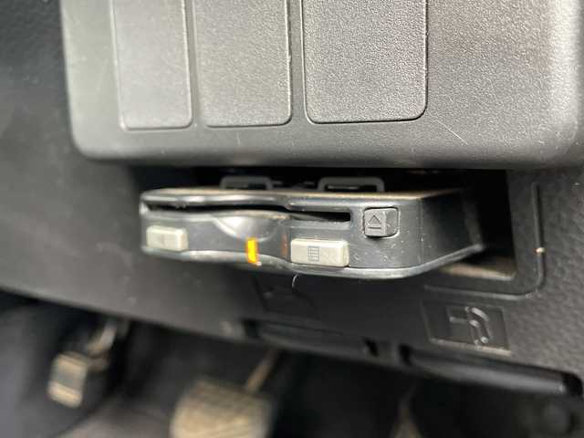 トヨタ タンク G S 富山県 2017(平29)年 6.4万km ブライトシルバーM 禁煙車/純正ディーラーＳＤナビ/型式：NSCN-W59C/（CD/ワンセグTV/AUX）/両側パワースライドドア/バックカメラ/ＥＴＣ/プッシュスタート/スマートキー×２/アイドリングストップ/フォグランプ/ドアバイザー/レーンアシスト