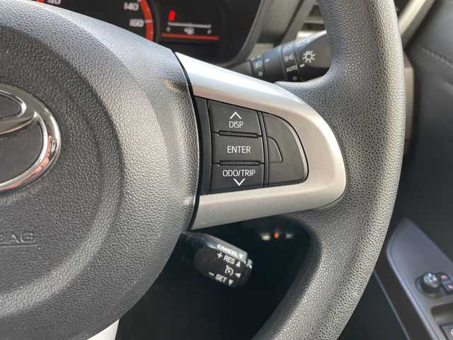 トヨタ タンク G S 富山県 2017(平29)年 6.4万km ブライトシルバーM 禁煙車/純正ディーラーＳＤナビ/型式：NSCN-W59C/（CD/ワンセグTV/AUX）/両側パワースライドドア/バックカメラ/ＥＴＣ/プッシュスタート/スマートキー×２/アイドリングストップ/フォグランプ/ドアバイザー/レーンアシスト