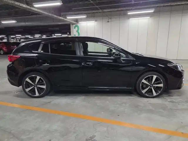 スバル インプレッサ スポーツ 2．0i－S アイサイト 鹿児島県 2019(令1)年 7.2万km クリスタルブラックシリカ 4WD/ケンウッドナビTV/バックカメラ/ドライブレコーダー/全車速追従機能付クルーズコントロール/アイサイトコアテクノロジー/・衝突被害軽減ブレーキ/・後退時自動ブレーキシステム/・車線逸脱警報/・前後誤発進抑制制御/ステアリング連動LEDヘッドランプ/フロントフォグランプ/革巻きステアリング/パドルシフト/前席パワーシート/純正18インチアルミホイール/スマートキー/プッシュエンジンスタート/禁煙車