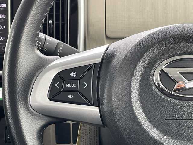 ダイハツ ムーヴ キャンバス X SA Ⅲ 道北・旭川 2021(令3)年 3.7万km パールホワイトⅢ/スムースグレーマイカメタリック 2トーン /4WD//禁煙車//純正SDナビ/CD/BT/SD//バックカメラ//両側パワースライドドア//スマートアシスト3//衝突回避支援ブレーキ//衝突警報機能（車両/歩行者）//車線逸脱警報機能//誤発進抑制機能//先行車発進お知らせ機能//オートハイビーム//横滑り防止//アイドリングストップ//オートライト//ETC//革巻きステアリング//ステアリングスイッチ//純正フロアマット//スマートキー