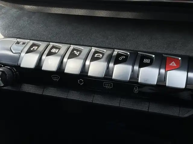 プジョー プジョー ３００８ GT ブルー HDi 長野県 2017(平29)年 5.2万km アマゾナイトグレー パノラマＳＲ　/純正ナビ　/バックカメラ　/ＡＣＣ/ＢＳＭ　/ハーフレザーシート　/ＥＴＣ　/電動リアゲート　/パドルシフト　/純正１８ＡＷ　/ルーフレール　/ＬＥＤヘッドライト　/オートライト　/社外レーダー