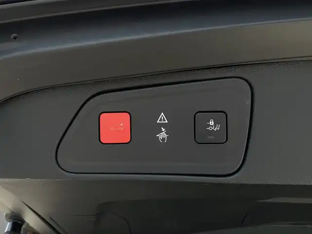 プジョー プジョー ３００８ GT ブルー HDi 長野県 2017(平29)年 5.2万km アマゾナイトグレー パノラマＳＲ　/純正ナビ　/バックカメラ　/ＡＣＣ/ＢＳＭ　/ハーフレザーシート　/ＥＴＣ　/電動リアゲート　/パドルシフト　/純正１８ＡＷ　/ルーフレール　/ＬＥＤヘッドライト　/オートライト　/社外レーダー