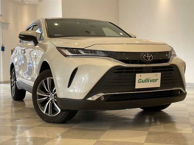 トヨタ ハリアー G 福井県 2021(令3)年 1.3万km ホワイトパールクリスタルシャイン 純正8インチナビ/フルセグTV/バックカメラ/ドライブレコーダー/ビルトインETC/トヨタセーフティーセンス/クリアランスソナー/デジタルインナーミラー/パワーバックドア/パワーシート/ハーフレザーシート/LEDヘッドライト/オートライト/オートハイビーム/MTモード付付AT/純正18インチAW/プッシュスタート/スマートキー×2/純正フロアマット
