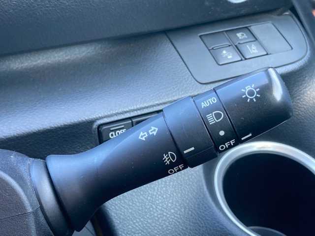 トヨタ シエンタ G クエロ 愛媛県 2018(平30)年 8.9万km ブラックマイカ 1オーナー /純正ナビ(NSZT-W66T)/・CD DVD フルセグTV Bluetooth SD /バックカメラ /フリップダウンモニター /両側パワースライドドア /モデリスタフロントエアロ /前後ドライブレコーダー/ETC/衝突軽減ブレーキ/車線逸脱警報/先行車発進お知らせ/LEDオートライト/・オートハイビーム/アイドリングストップ/ドアバイザー/フロアマット/プッシュスタート/・スペアキー/取扱説明書/保証書
