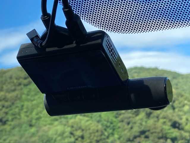 トヨタ シエンタ G クエロ 愛媛県 2018(平30)年 8.9万km ブラックマイカ 1オーナー /純正ナビ(NSZT-W66T)/・CD DVD フルセグTV Bluetooth SD /バックカメラ /フリップダウンモニター /両側パワースライドドア /モデリスタフロントエアロ /前後ドライブレコーダー/ETC/衝突軽減ブレーキ/車線逸脱警報/先行車発進お知らせ/LEDオートライト/・オートハイビーム/アイドリングストップ/ドアバイザー/フロアマット/プッシュスタート/・スペアキー/取扱説明書/保証書