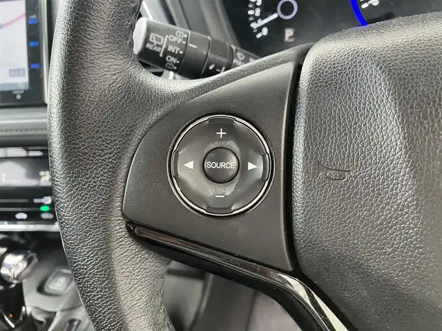 ホンダ ヴェゼル X 高知県 2014(平26)年 12.4万km ホワイトオーキッドパール 純正メモリナビ/Bluetooth接続/ETC/スマートキー/バックカメラ/クルーズコントロール/純正フロアマット/ナビ装着用スペシャルパッケージ/あんしんパッケージ/フルオートエアコン/LEDヘッドライト/純正アルミホイール/取扱説明書
