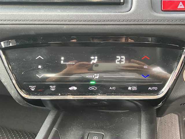 ホンダ ヴェゼル X 高知県 2014(平26)年 12.4万km ホワイトオーキッドパール 純正メモリナビ/Bluetooth接続/ETC/スマートキー/バックカメラ/クルーズコントロール/純正フロアマット/ナビ装着用スペシャルパッケージ/あんしんパッケージ/フルオートエアコン/LEDヘッドライト/純正アルミホイール/取扱説明書