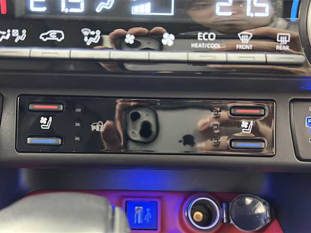 トヨタ ＲＡＶ４ アドベンチャー オフロードPKGⅡ 三重県 2023(令5)年 1.2万km アティチュードブラックマイカ 禁煙車　/パノラミックビューモニター　/ＢＳＭ　/純正デジタルインナーミラー（ドライブレコーダー機能付き）　/ＪＡＯＳプロテクター（フロント・サイド）　/ＥＴＣ2.0　/レザーシート　/シートヒーター・エアシート/純正１０．５インチナビ/AM/FM/BT/フルセグTV/USB/ルーフレール　　/クリアランスソナー　/パワーバックドア/ステアリングヒーター/TRDマッドフラップ/レーダークルーズコントロール/スペアキー有り