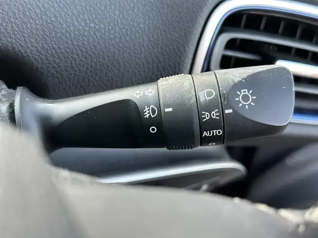 トヨタ プリウス A ツーリングセレクション 熊本県 2016(平28)年 13.6万km エモーショナルレッド 純正SDメモリナビ（DSZT-YC4T）/AM/FM/CD/DVD/HDMI/Bluetooth)/フルセグTV　/バックカメラ/ビルトインETC/ドライブレコーダー（前後）/トヨタセーフティセンス/・プリクラッシュセーフティ/・クリアランスソナー/・インテリジェントクリアランスソナー/・オートハイビーム/ブラインドスポットモニター/ヘッドアップディスプレイ/パーキングアシスト/横滑り防止装置/クルーズコントロール（追従あり）/モデリスタエアロ（フロント・サイド・リア）/合皮シート/・シートヒーター（D/N)/電子パーキング/プッシュスタート/・スマートキー/LEDヘッドライト/・オートライト/・フォグランプ/純正革巻きステアリング/・ステアリングスイッチ/純正ドアバイザー/純正フロアマット/電動格納ミラー/・ウィンカーミラー