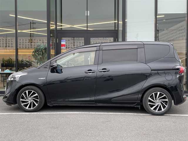 トヨタ シエンタ ハイブリッド G クエロ 茨城県 2019(平31)年 5.6万km ブラックマイカ 純正ナビ/【FM・AM・BT・TV】/クルーズコントロール/全方位カメラ/ETC/前後コーナーセンサー/両側パワースライド/純正アルミホイール/オートライト/LED/スマートキー/スペアキー有/純正フロアマット/ハーフレザーシート