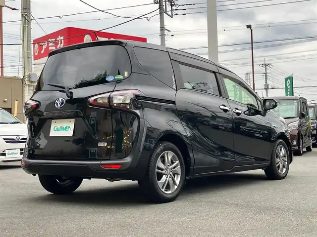 トヨタ シエンタ ハイブリッド G 静岡県 2017(平29)年 5万km ブラックマイカ エンジンスタートストップ/スマートキー/スペアキー１本/パワーステアリング/パワーウィンドウ/アイドリングストップ/オートエアコン/保証書/取扱説明書/記録簿/フリップダウンモニター/USB入力端子/ETC/バックカメラ/純正SDナビ（CD.BT.フルセグ）/3列シート/ウォークスルー/タンブルシート/純正フロアマット/純正アルミホイール/ドライブレコーダー前後/D席N席シートヒーター/両側パワースライドドア/ABS/横滑り防止装置/オートライト/オートマチックハイビーム/レーンキープアシスト/LEDライト/Wエアバック/衝突軽減システム