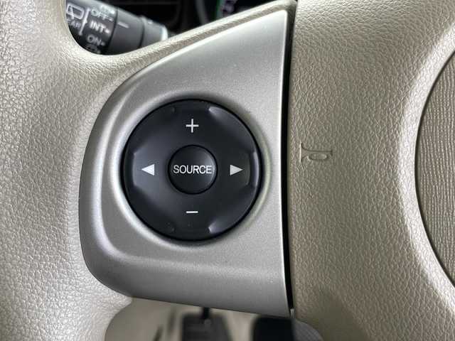 ホンダ Ｎ ＢＯＸ G Lパッケージ 千葉県 2014(平26)年 5.7万km スマートブラック 禁煙車　/純正ナビ　/ＡＭ　ＦＭ　ＣＤ　ワンセグ　/片側パワースライドドア　/バックカメラ　/ＥＴＣ　/ヘッドライトレベライザー　/ステアリングリモコン　/電格ミラー　/純正アルミホイール　/フロアマット　/横滑り防止