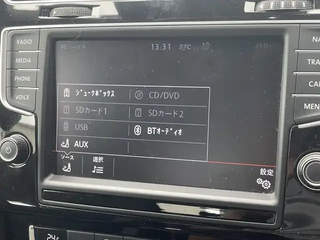 フォルクスワーゲン ゴルフ TSIハイライン 愛知県 2016(平28)年 5.4万km 白 AIS検査実施　4.5点/ワンオーナー　/メーカーナビ　/DiscoverPro /DVD /CD /Bluetooth /ミラーリンク　/地デジ/ETC /バックカメラ　/アダプティブクルーズコントロール　/オートライト　/HIDヘッド　/ヘッドランプウォッシャー　/レインセンサー　/スマートエントリー　/保証書　/説明書　/スペアキー