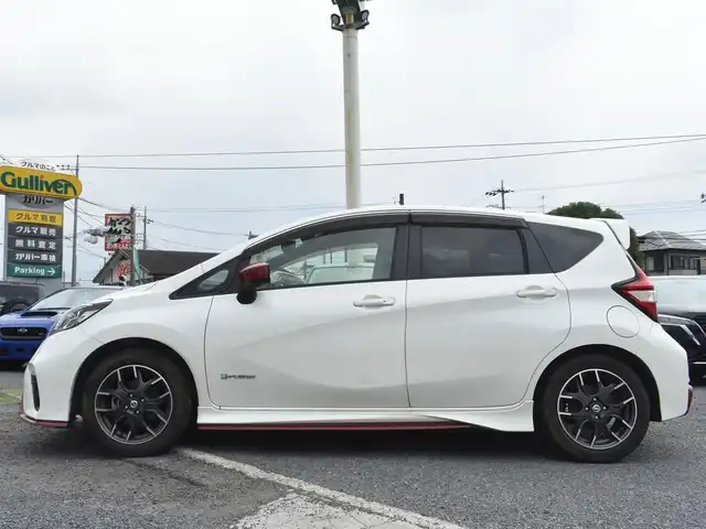 日産 ノート e－パワー ニスモ 神奈川県 2017(平29)年 4万km パール ワンオーナー/純正メモリナビ/アラウンドビューカメラ/フルセグテレビ/スマートルームミラー/プッシュスタート/インテリジェントキー/ETC/ドライブレコーダー/保証書/取説/ナビ説/記録(H.30.R.2.4.5.6)/スペアインテリキー