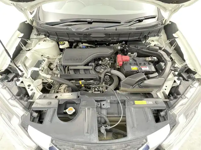 日産 エクストレイル 20Xi 千葉県 2018(平30)年 2.5万km ブリリアントホワイトパール エマージェンシーブレーキ/プロパイロット/車線逸脱防止支援システム/クリアランスソナー/純正9インチメモリナビ/・型式：MM518D-L/・CD/DVD/Bluetooth/USB/AUX/フルセグTV/アラウンドビューモニター/ビルトインETC/インテリジェントルームミラー/TVキャンセラー/4WD/ダウンヒルアシストコントロール/パワーバックドア/電子パーキングブレーキ/ブレーキホールド/革巻きステアリング/ステアリングスイッチ/左右独立オートエアコン/レザーシート/純正フロアマット/純正ドアバイザー/純正18インチアルミホイール/電動格納ミラー/ルーフレール/アイドリングストップ/プッシュスタート/スマートキー/スペアキー1本/LEDオートヘッドライト/禁煙車/地図SD欠品