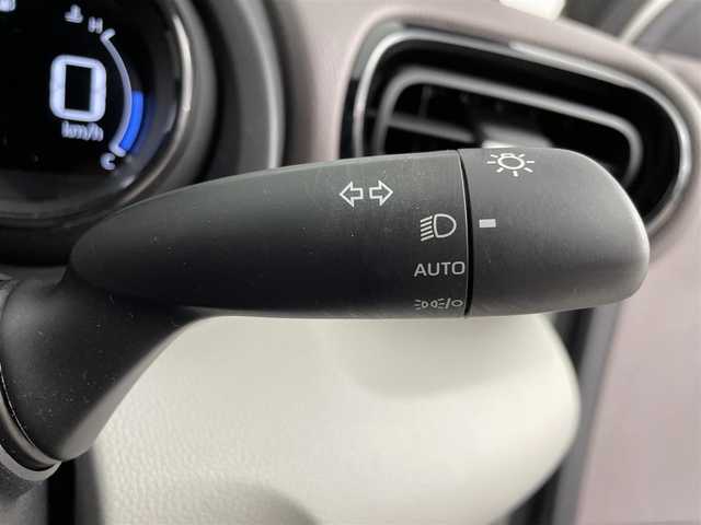 トヨタ ヤリス Z 道央・札幌 2020(令2)年 0.2万km ホワイトパールクリスタルシャイン ・4WD/・寒冷地仕様/・衝突被害軽減ブレーキ/・レーンキープアシスト/・レーダークルーズコントロール/・オートハイビーム/・純正ディスプレイオーディオ/・アラウンドビューモニター/・Bluetooth/・ビルトインETC/・シートヒーター/・オートライト/・オートエアコン/・横滑り防止装置