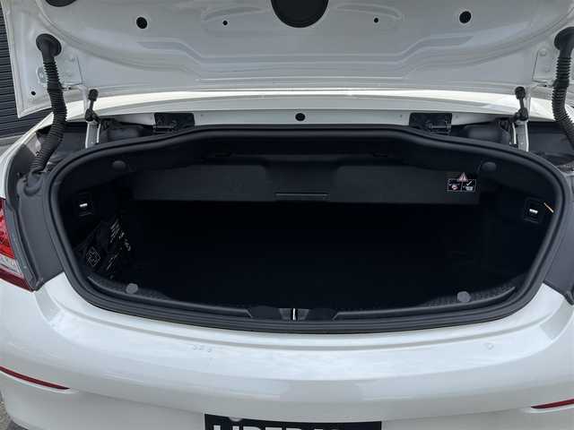 メルセデス・ベンツ Ｃ１８０ カブリオレ スポーツ 茨城県 2018(平30)年 5.7万km ダイヤモンドホワイト レザーエクスクルーシブＰＫＧ　/・黒本革　/・ＨＵＤ　/・１９ｉｎＡＭＧマルチスポークＡＷ　/・エアスカーフ　/・エアキャップ/・エアバランスパッケージ/・アダプティブハイビームアシストプラス/・LEDインテリジェントシステム/・LEDコーナリングライト/シートヒーター　/Ｍ付ＰＷシート/ＲＳＰ　/ＡＣＣ　/ＬＫＡ　/ＢＳＡ　/Ｂカメラ　/ナビ　/ＴＶ　/ＢＴ　/ＬＥＤ　/ＥＴＣ/ドラレコ/ナビ/フルセグTV/BT/USB/DVD/禁煙車