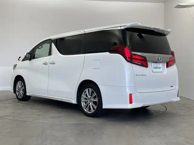 トヨタ アルファード S タイプゴールドⅡ 埼玉県 2022(令4)年 5.7万km ホワイトパールクリスタルシャイン 純正ディスプレイオーディオ　フリップダウンモニター　バックカメラ　ＤＶＤ再生　三眼ＬＥＤ　セーフティセンス　レーダークルーズコントロール　ビルトインＥＴＣ２．０　ＡＣ１００Ｖ　ハーフレザー　純正アルミ