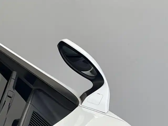 トヨタ アルファード S タイプゴールドⅡ 埼玉県 2022(令4)年 5.7万km ホワイトパールクリスタルシャイン 純正ディスプレイオーディオ　フリップダウンモニター　バックカメラ　ＤＶＤ再生　三眼ＬＥＤ　セーフティセンス　レーダークルーズコントロール　ビルトインＥＴＣ２．０　ＡＣ１００Ｖ　ハーフレザー　純正アルミ