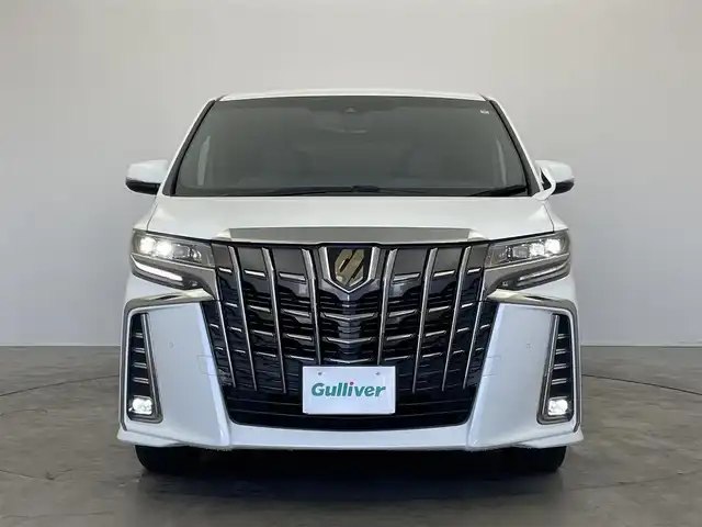 トヨタ アルファード S タイプゴールドⅡ 埼玉県 2022(令4)年 5.7万km ホワイトパールクリスタルシャイン 純正ディスプレイオーディオ　フリップダウンモニター　バックカメラ　ＤＶＤ再生　三眼ＬＥＤ　セーフティセンス　レーダークルーズコントロール　ビルトインＥＴＣ２．０　ＡＣ１００Ｖ　ハーフレザー　純正アルミ