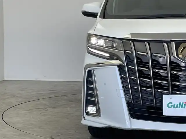トヨタ アルファード S タイプゴールドⅡ 埼玉県 2022(令4)年 5.7万km ホワイトパールクリスタルシャイン 純正ディスプレイオーディオ　フリップダウンモニター　バックカメラ　ＤＶＤ再生　三眼ＬＥＤ　セーフティセンス　レーダークルーズコントロール　ビルトインＥＴＣ２．０　ＡＣ１００Ｖ　ハーフレザー　純正アルミ