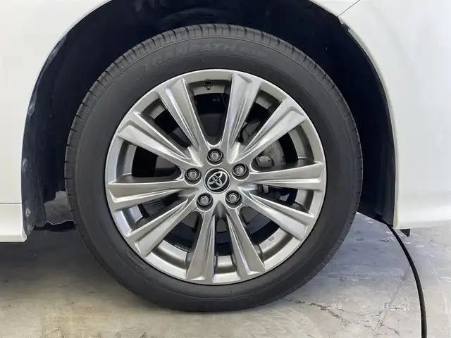 トヨタ アルファード S タイプゴールドⅡ 埼玉県 2022(令4)年 5.7万km ホワイトパールクリスタルシャイン 純正ディスプレイオーディオ　フリップダウンモニター　バックカメラ　ＤＶＤ再生　三眼ＬＥＤ　セーフティセンス　レーダークルーズコントロール　ビルトインＥＴＣ２．０　ＡＣ１００Ｖ　ハーフレザー　純正アルミ