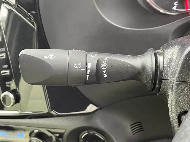 トヨタ ハイラックス Z GRスポーツ 福井県 2022(令4)年 2.1万km スーパーホワイトⅡ 純正ディスプレイオーディオ/【AM/FM/Bluetooth/フルセグTV】/全方位カメラ/ETC/衝突軽減ブレーキ/クルーズコントロール/車線逸脱警報機能/プッシュスタート/スマートキー/スペアキー/オートライト/LEDヘッドライド/LEDフォグライト/コーナーセンサー/アイドリングストップ