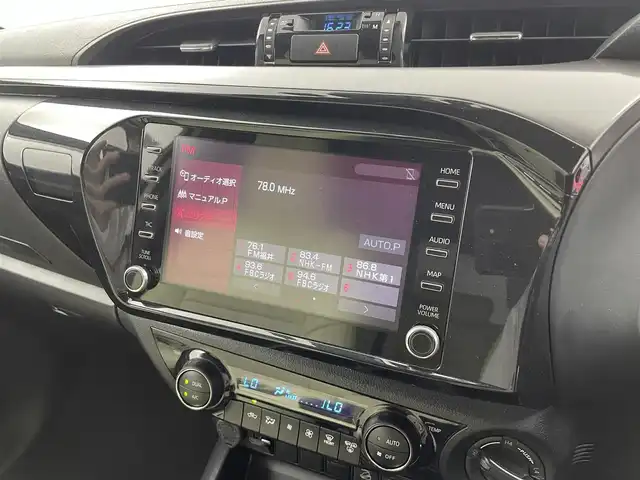 トヨタ ハイラックス Z GRスポーツ 福井県 2022(令4)年 2.1万km スーパーホワイトⅡ 純正ディスプレイオーディオ/【AM/FM/Bluetooth/フルセグTV】/全方位カメラ/ETC/衝突軽減ブレーキ/クルーズコントロール/車線逸脱警報機能/プッシュスタート/スマートキー/スペアキー/オートライト/LEDヘッドライド/LEDフォグライト/コーナーセンサー/アイドリングストップ