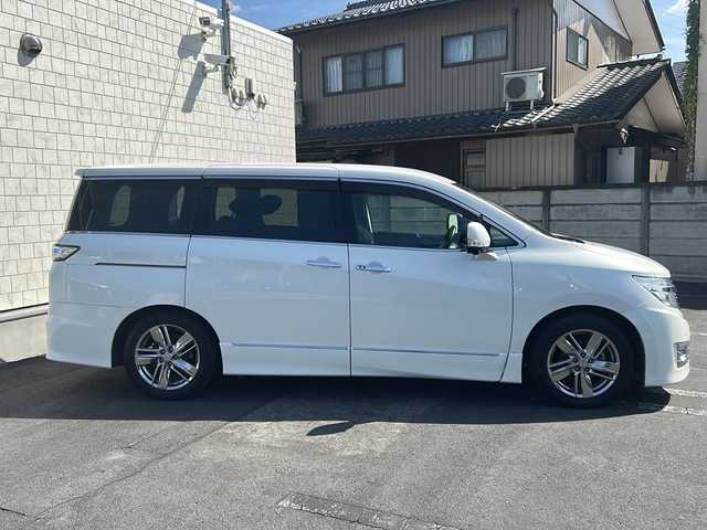 日産 エルグランド ライダー ブラックライン黒本革 パワーシート 長野県 2012(平24)年 13.7万km ブリリアントホワイトパール (株)IDOMが運営する【じしゃロン長野店】の自社ローン専用車両になりますこちらは現金またはオートローンご利用時の価格です。自社ローンご希望の方は別途その旨お申付け下さい/純正ナビ/バックカメラ　/フルセグTV/ステアリングスイッチ/フリップダウンモニター/両側パワースライドドア/運転席助手席シートヒーター/運転席助手席パワーシート