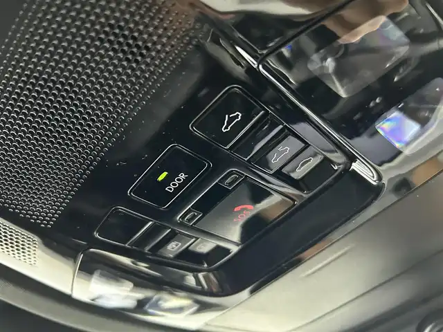レクサス ＮＸ 350h Fスポーツ 千葉県 2024(令6)年 0.7万km グラファイトブラックガラスフレーク ガラスルーフ/ブラックレザーシート/セーフティシステムプラス（予防安全パッケージ）/・プリクラッシュセーフティ/・レーントレーシングアシスト/・レーダークルーズコントロール/・ロードサインアシスト/・ドライバー異常時対応システム/・アクティブドライビングアシスト/・発進遅れ告知機能/・オートマチックハイビーム/・フロントクロストラフィックアラート/・レーンチェンジアシスト/・アダプティブハイビームシステム/・緊急時操舵支援/純正14インチディスプレイオーディオプラス/・メモリーナビ機能/・フルセグTV/・Bluetooth接続/・全方位カメラ/ブラインドスポットモニター/アドバンストパーク/パワーバックドア/デジタルインナーミラー/スマートキー/ビルトインETC2.0