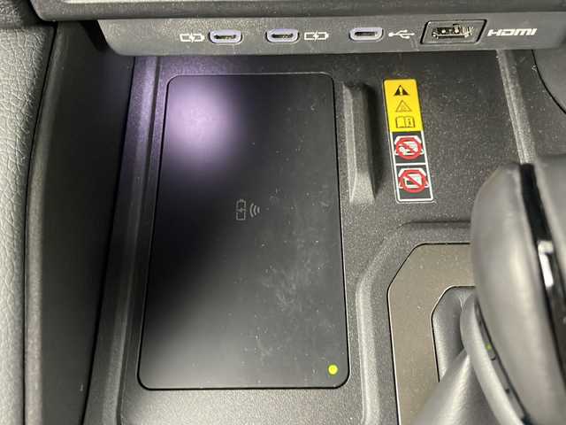 トヨタ ランドクルーザー ２５０ ZX 埼玉県 2024(令6)年 0.4万km 茶Ⅱ 純正ナビ（Ｂｌｕｅｔｏｏｔｈ・フルセグＴＶ・ＵＳＢ・ＨＤＭＩ）/全方位カメラ/ＥＴＣ２．０/置くだけ充電/前席パワーシート/シートメモリー/前席シートヒーター/前席エアシート/サンルーフ/パワーバックドア/ブラインドスポットモニター/レーンキープアシスト/横滑り防止装置/盗難防止装置/衝突軽減ブレーキ/ステアリングリモコン/レーンディパーチャーアラート/ヘッドアップディスプレイ/プッシュスタート/ブレーキホールド/ロールサンシェード/ヘッドライトウォッシャー/純正フロアマット/純正アルミホイール/オートハイビーム/LEDヘッドライト/フロントフォグランプ