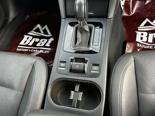 スバル アウトバック リミテッド 道北・旭川 2015(平27)年 1.4万km タングステンM 純正8インチナビ/バックカメラ/フルセグTV/レザーシート/前席パワーシート/前席シートヒーター/パワーバックドア/プッシュスタート/スマートキー/ETC