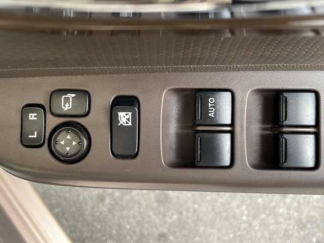 スズキ ラパン ショコラ X 福島県 2014(平26)年 6.8万km シャンパンピンクPM ワンオーナー　純正メモリナビ(ワンセグTV/CD/DVD/SD/AM/FM)　レザーシート　革巻きステアリング　アイドリングストップ　ＩＳＯＦＩＸ　オートライト　ドアバイザー　電動格納ミラー  ウィンカーミラー ＨＩＤヘッドライト　スマートキー　スペアキー×１　取扱説明書　保証書