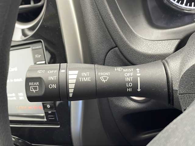 日産 ノート 千葉県 2015(平27)年 2.2万km ブリリアントシルバー 純正ナビ/　CD/DVD/衝突軽減ブレーキ/車線逸脱警報/クリアランスソナー/全方位カメラ/オートライト/ETC/電動格納ミラー/フロアマット/ステアリングスイッチ/スマートキー/スタートボタン