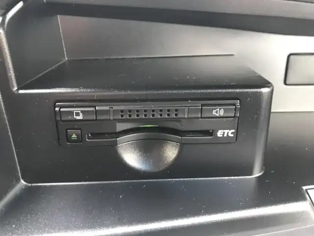 トヨタ エスティマ アエラス プレミアムエディション 富山県 2015(平27)年 7.9万km ブラック 純正ナビ/フルセグTV/Bluetooth/バックカメラ/クルーズコントロール/横滑り防止装置/プッシュスタート/スマートキー/両側パワースライドドア/ステアリングスイッチ/革巻きステアリング/オートライト/フォグランプ/ETC