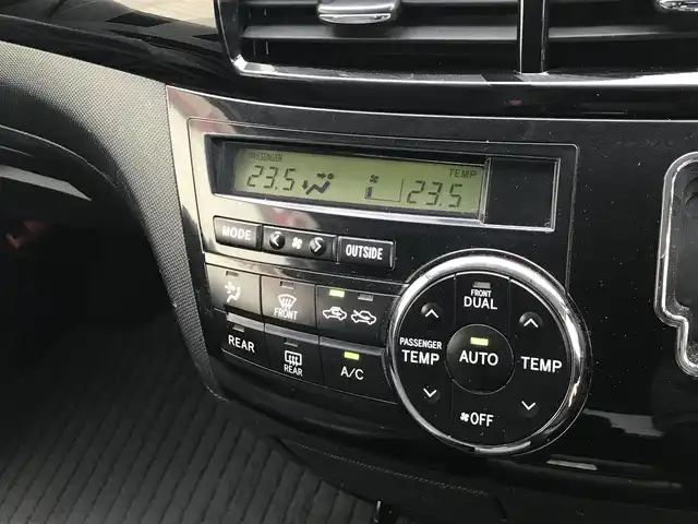 トヨタ エスティマ アエラス プレミアムエディション 富山県 2015(平27)年 7.9万km ブラック 純正ナビ/フルセグTV/Bluetooth/バックカメラ/クルーズコントロール/横滑り防止装置/プッシュスタート/スマートキー/両側パワースライドドア/ステアリングスイッチ/革巻きステアリング/オートライト/フォグランプ/ETC