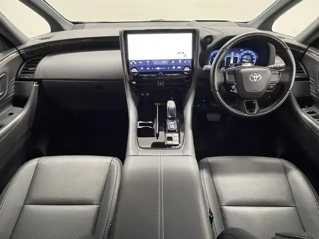 トヨタ アルファードハイブリット Z 三重県 2024(令6)年 0.9万km プラチナホワイトパールマイカ ハイブリッド/FF/MTモード付フロアCVT/14型ナビ/（FM/AM/TV/Bluetooth/USB/iPod/Miracast/CarPlay/AndroidAuto）/13.2型 有機EL後席モニター/パノラミックビューモニター（床下透過表示機能付）/両側パワースライドドア/ETC2.0/Toyota Safety Sense/●PCS、LTA、レーダークルコン、アダプティブハイビーム、RSA、プロアクティブドライビングアシスト、緊急操舵支援＋前後クロストラフィックアラート*/●パーキングサポートブレーキ/・BSM/LCA/安心降車アシスト/・アドバンスト・ドライブ/アドバンスト・パーク（リモート機能付*）/・ITS Connect*/など/装備/・デジタルインナーミラー*/・左右独立ムーンルーフ*/・合皮シート（ブラック）/・シートヒーター＆ベンチレーション（D/N/2nd）/・ステアリングヒーター/・パワーシート（Dメモリー付8way/N4way/2ndリクライニング＆オットマン）/・パワーバックドア/・ヘッドアップディスプレイ/・100Vコンセント（1500W）/・タッチトレーサーオペレーション/・3眼LEDヘッドランプ/・オートワイパー/・おくだけ充電/・17inAW/・保/・スマートキーx2/など/*…メーカーOP