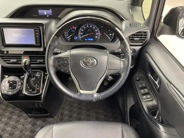 トヨタ エスクァイア Gi 群馬県 2016(平28)年 7.9万km スパークリングブラックパールクリスタルシャイン 純正7インチナビ/・フルセグTV/AM/FM/Bluetooth/CD/DVD/AUX/=======/純正ナビ　両側電動スライドドア　クルーズコントロール　ハーフレザーシート　ウッドコンビステア　前席シートヒーター　衝突被害軽減ブレーキ　レーンキープアシスト　ＥＴＣ　ＬＥＤ　オートハイビーム　禁煙