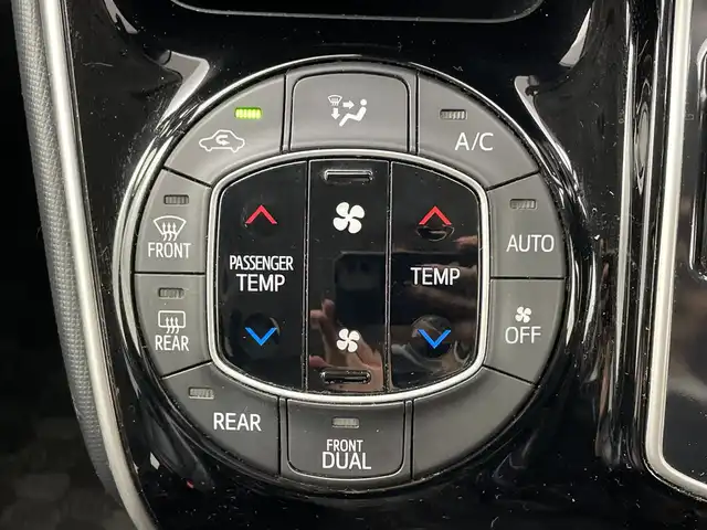 トヨタ エスクァイア Gi 群馬県 2016(平28)年 7.9万km スパークリングブラックパールクリスタルシャイン 純正7インチナビ/・フルセグTV/AM/FM/Bluetooth/CD/DVD/AUX/=======/純正ナビ　両側電動スライドドア　クルーズコントロール　ハーフレザーシート　ウッドコンビステア　前席シートヒーター　衝突被害軽減ブレーキ　レーンキープアシスト　ＥＴＣ　ＬＥＤ　オートハイビーム　禁煙