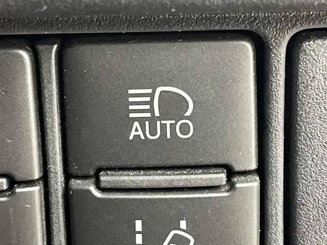 トヨタ エスクァイア Gi 群馬県 2016(平28)年 7.9万km スパークリングブラックパールクリスタルシャイン 純正7インチナビ/・フルセグTV/AM/FM/Bluetooth/CD/DVD/AUX/=======/純正ナビ　両側電動スライドドア　クルーズコントロール　ハーフレザーシート　ウッドコンビステア　前席シートヒーター　衝突被害軽減ブレーキ　レーンキープアシスト　ＥＴＣ　ＬＥＤ　オートハイビーム　禁煙