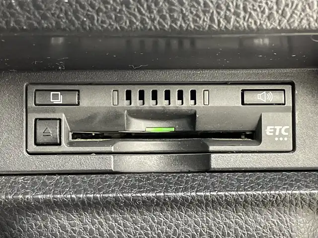 トヨタ エスクァイア Gi 群馬県 2016(平28)年 7.9万km スパークリングブラックパールクリスタルシャイン 純正7インチナビ/・フルセグTV/AM/FM/Bluetooth/CD/DVD/AUX/=======/純正ナビ　両側電動スライドドア　クルーズコントロール　ハーフレザーシート　ウッドコンビステア　前席シートヒーター　衝突被害軽減ブレーキ　レーンキープアシスト　ＥＴＣ　ＬＥＤ　オートハイビーム　禁煙