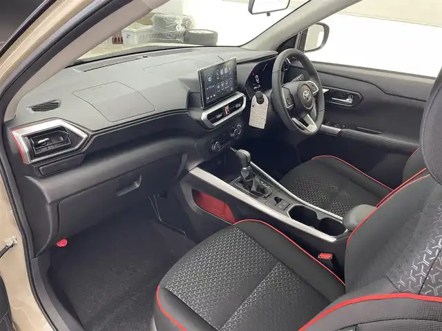 トヨタ ライズ Z 滋賀県 2025(令7)年 0.1千km ナチュラルベージュマイカM 登録済未使用車/純正9インチディスプレイオーディオ/【Bluetooth/フルセグTV】/バックカメラ/追従クルーズコントロール/クリアランスソナー/LEDヘッドライト/オートマチックハイビーム/レーンキープアシスト/衝突軽減ブレーキ/D/Nシートヒーター/電動パーキングブレーキ/オートブレーキホールド/プッシュスタート/スマートキー/ステアリングリモコン