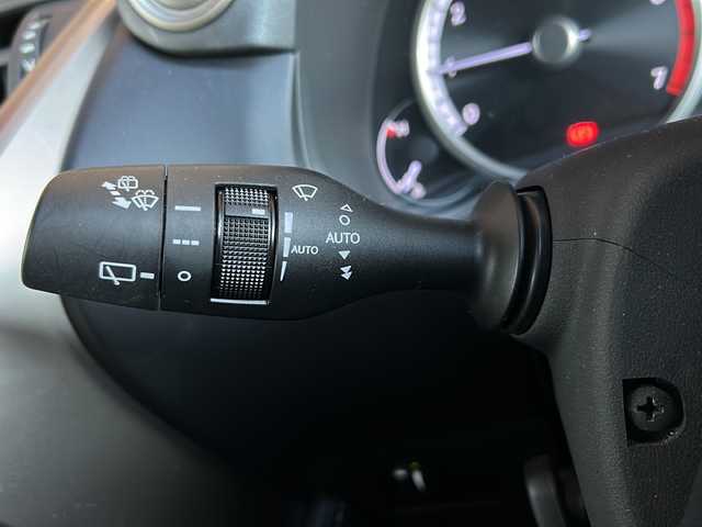 レクサス ＮＸ 300 Fスポーツ 静岡県 2018(平30)年 8.6万km グラファイトブラックガラスフレーク 純正ナビ/・FM/AM/・CD/DVD/・サウンドライブラリ/・SD/・USB/・Bluetooth/・Miracast/・AUX/・フルセグTV/主要装備/・プリクラッシュセーフティ/・サンルーフ/・レーンディパーチャーアラート/・ブラインドスポットモニター/・サイドカーテンエアバッグ/・前席シートヒーター＆ベンチレーション/・パワーバックドア/・パドルシフト/・オートハイビーム/・ビルトインETC2.0/・ステアリングヒーター