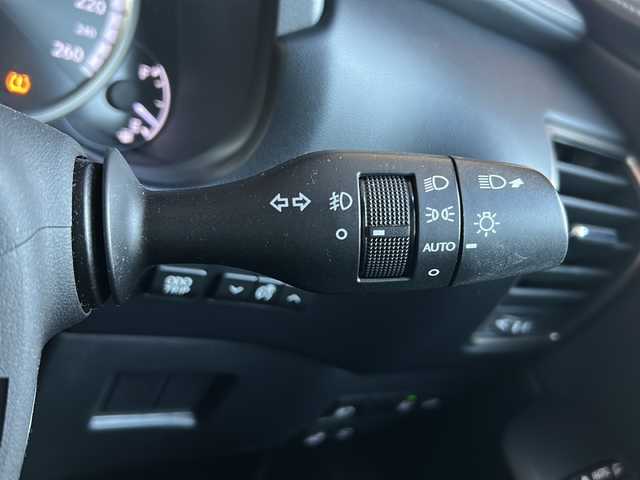 レクサス ＮＸ 300 Fスポーツ 静岡県 2018(平30)年 8.6万km グラファイトブラックガラスフレーク 純正ナビ/・FM/AM/・CD/DVD/・サウンドライブラリ/・SD/・USB/・Bluetooth/・Miracast/・AUX/・フルセグTV/主要装備/・プリクラッシュセーフティ/・サンルーフ/・レーンディパーチャーアラート/・ブラインドスポットモニター/・サイドカーテンエアバッグ/・前席シートヒーター＆ベンチレーション/・パワーバックドア/・パドルシフト/・オートハイビーム/・ビルトインETC2.0/・ステアリングヒーター