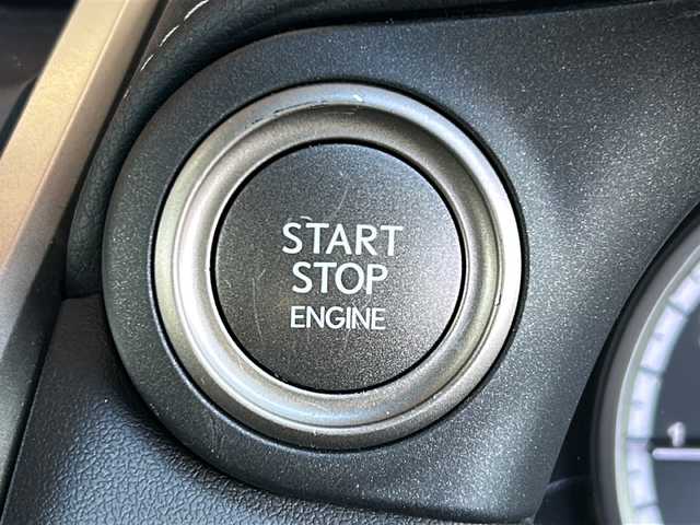 レクサス ＮＸ 300 Fスポーツ 静岡県 2018(平30)年 8.6万km グラファイトブラックガラスフレーク 純正ナビ/・FM/AM/・CD/DVD/・サウンドライブラリ/・SD/・USB/・Bluetooth/・Miracast/・AUX/・フルセグTV/主要装備/・プリクラッシュセーフティ/・サンルーフ/・レーンディパーチャーアラート/・ブラインドスポットモニター/・サイドカーテンエアバッグ/・前席シートヒーター＆ベンチレーション/・パワーバックドア/・パドルシフト/・オートハイビーム/・ビルトインETC2.0/・ステアリングヒーター