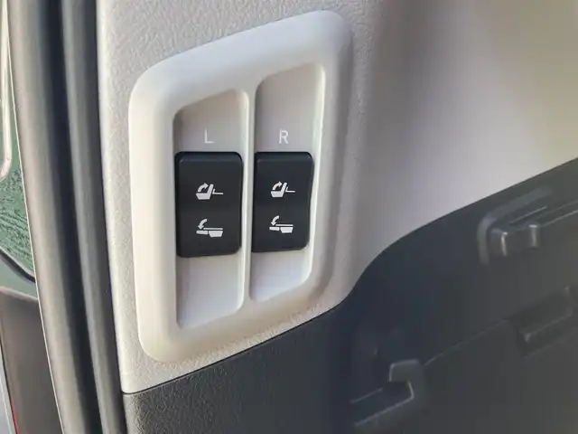 トヨタ ランドクルーザー プラド TX Lパッケージ 福岡県 2021(令3)年 2.1万km ブラック 4WD/トヨタセーフティセンス/ALPINEナビ（BT/フルセグ/DISC）/Bカメラ/レーダークルーズコントロール/LEDヘッドライト/オートライト/オートマチックハイビーム/レザーシート/DN席シートヒーター/DN席エアシート/DN席パワーシート/純正19インチAW/ルーフレール/横滑り防止装置/コーナーセンサー/レーンキープアシスト/盗難防止装置/衝突被害軽減システム/先行車発進告知/スマートキー/ETC