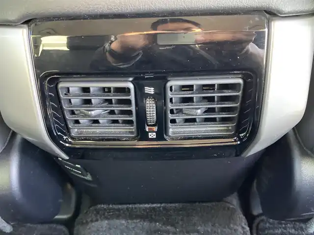 トヨタ ランドクルーザー プラド TX Lパッケージ 福岡県 2021(令3)年 2.1万km ブラック 4WD/トヨタセーフティセンス/ALPINEナビ（BT/フルセグ/DISC）/Bカメラ/レーダークルーズコントロール/LEDヘッドライト/オートライト/オートマチックハイビーム/レザーシート/DN席シートヒーター/DN席エアシート/DN席パワーシート/純正19インチAW/ルーフレール/横滑り防止装置/コーナーセンサー/レーンキープアシスト/盗難防止装置/衝突被害軽減システム/先行車発進告知/スマートキー/ETC