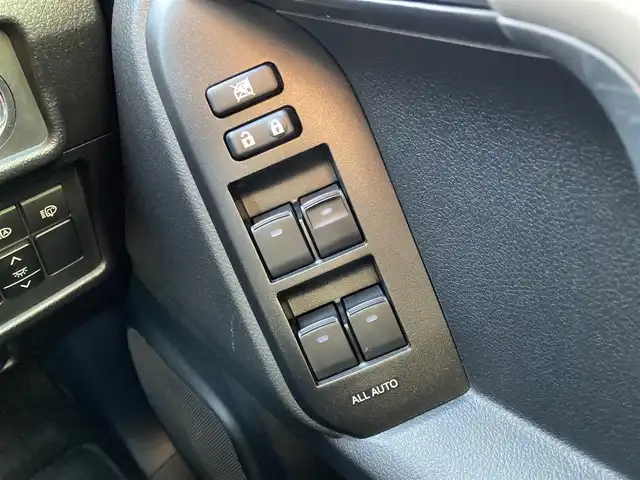 トヨタ ランドクルーザー プラド TX Lパッケージ 福岡県 2021(令3)年 2.1万km ブラック 4WD/トヨタセーフティセンス/ALPINEナビ（BT/フルセグ/DISC）/Bカメラ/レーダークルーズコントロール/LEDヘッドライト/オートライト/オートマチックハイビーム/レザーシート/DN席シートヒーター/DN席エアシート/DN席パワーシート/純正19インチAW/ルーフレール/横滑り防止装置/コーナーセンサー/レーンキープアシスト/盗難防止装置/衝突被害軽減システム/先行車発進告知/スマートキー/ETC