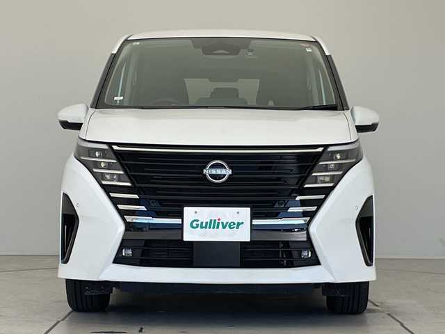 日産 セレナ ハイウェイスター V 愛知県 2024(令6)年 1.9万km プリズムホワイト プロパイロット/純正9型ナビ/全方位カメラ/両側パワースライドドア/レーダークルーズコントロール/バックカメラ/コーナーセンサー/純正アルミホイール/ブラインドスポットモニター/LEDヘッドライト/パドルシフト/インテリジェントミラー/リアオートエアコン/オートマチックハイビーム/ドライブレコーダー/ETC/衝突軽減システム/Bluetooth/ステアリングスイッチ/スマートキー/プッシュスタート