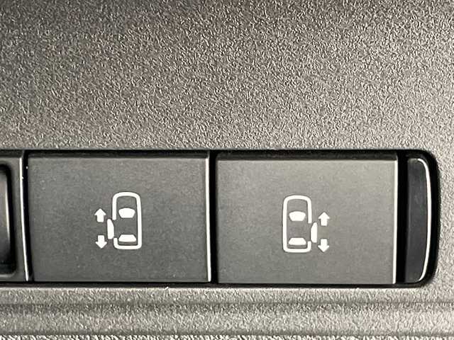 日産 セレナ ハイウェイスター V 愛知県 2024(令6)年 1.9万km プリズムホワイト プロパイロット/純正9型ナビ/全方位カメラ/両側パワースライドドア/レーダークルーズコントロール/バックカメラ/コーナーセンサー/純正アルミホイール/ブラインドスポットモニター/LEDヘッドライト/パドルシフト/インテリジェントミラー/リアオートエアコン/オートマチックハイビーム/ドライブレコーダー/ETC/衝突軽減システム/Bluetooth/ステアリングスイッチ/スマートキー/プッシュスタート